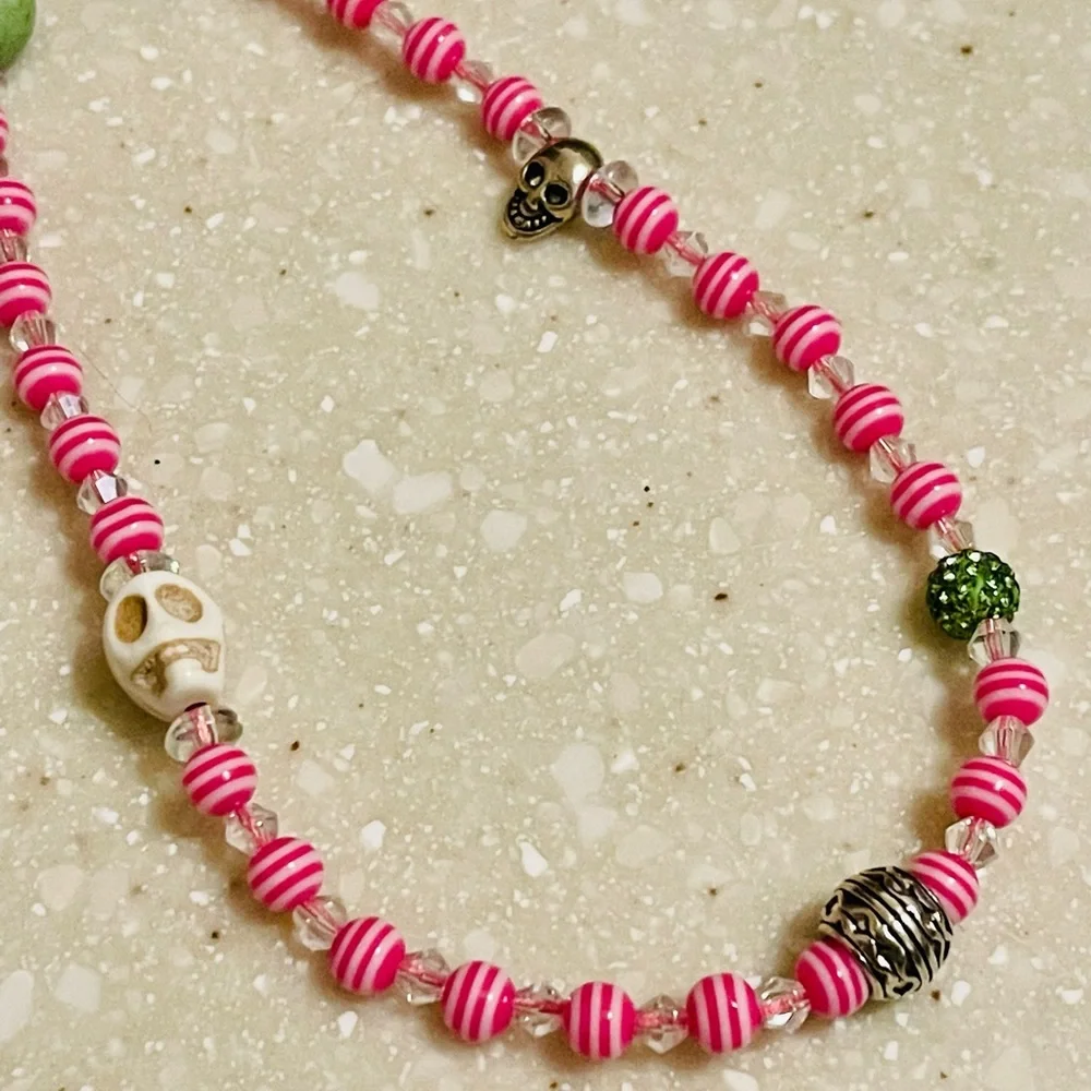 Phone String!! Skull 💀 & 💕 - Picture 4 of 6
